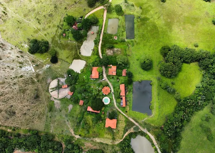 Pousada Veredas, Cafe E 08 Cachoeiras Na Propriedade Incluso !Pousada