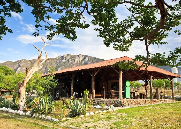 Pousada Veredas, Cafe E 08 Cachoeiras Na Propriedade Incluso !Pousada